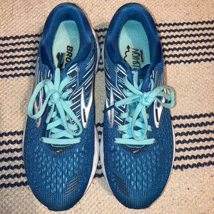 Brooks Adrenaline 19